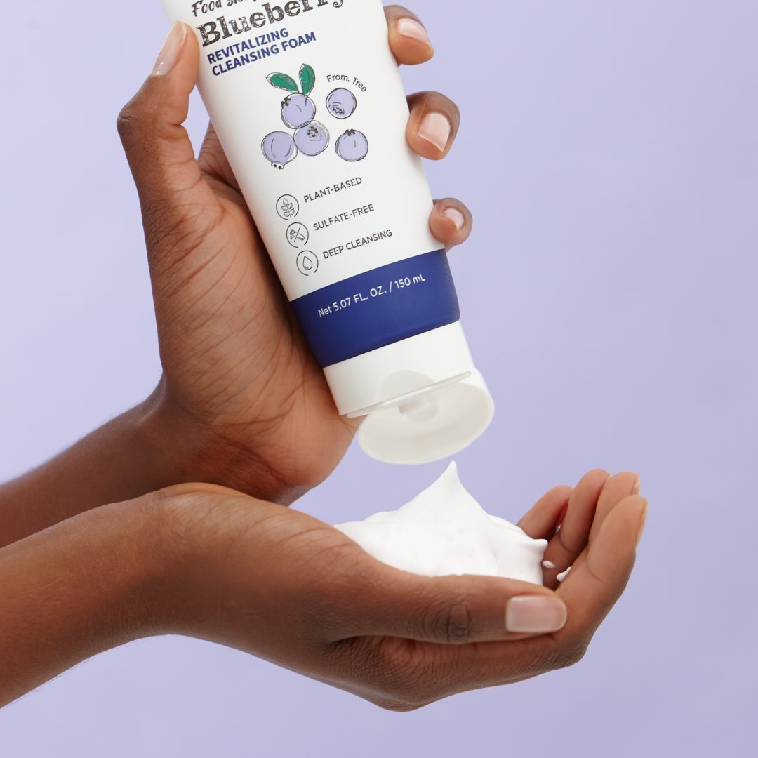 BLUEBERRY REVITALIZING CLEANSING FOAM_03