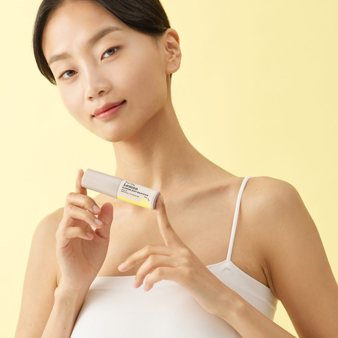 LEMON GLOWING BODY BALM STICK_04